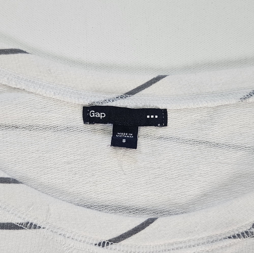 Gap Sweatshirt Womens Small White Grey Stripe Casual‎ Fall Capule Wardrobe Top - Picture 6 of 7